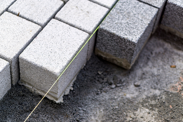 Online betonklinkers inkopen met grip op kosten en planning
